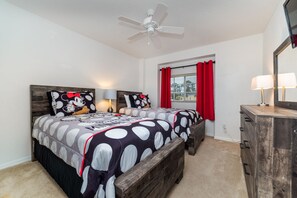 5 bedrooms, iron/ironing board, free WiFi, bed sheets - 🌴 Elegant 5BR Villa w/ Private Pool & Spa near Disney 🎢🏊‍♂️ (kissimmee)