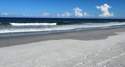 Sea Oats Studio - centre-ville et Ă quelques pas de la plage!