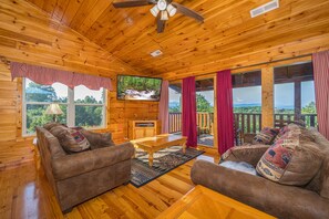 Smart TV, caminetto, console per videogiochi