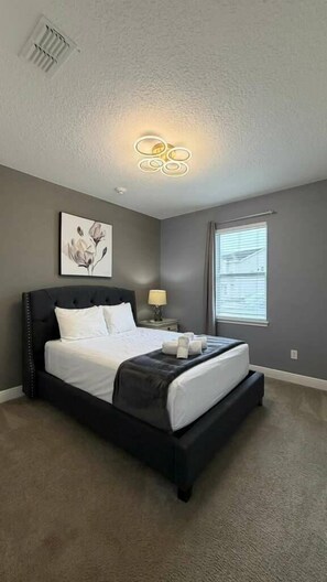 8 Schlafzimmer, Schreibtisch, Bügeleisen/Bügelbrett, kostenloses WLAN