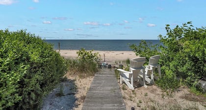 Luxury Beach Cottage: Wineries, Shopping & The Hamptons