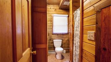 Douche, sĂšche-cheveux, savon, shampoing