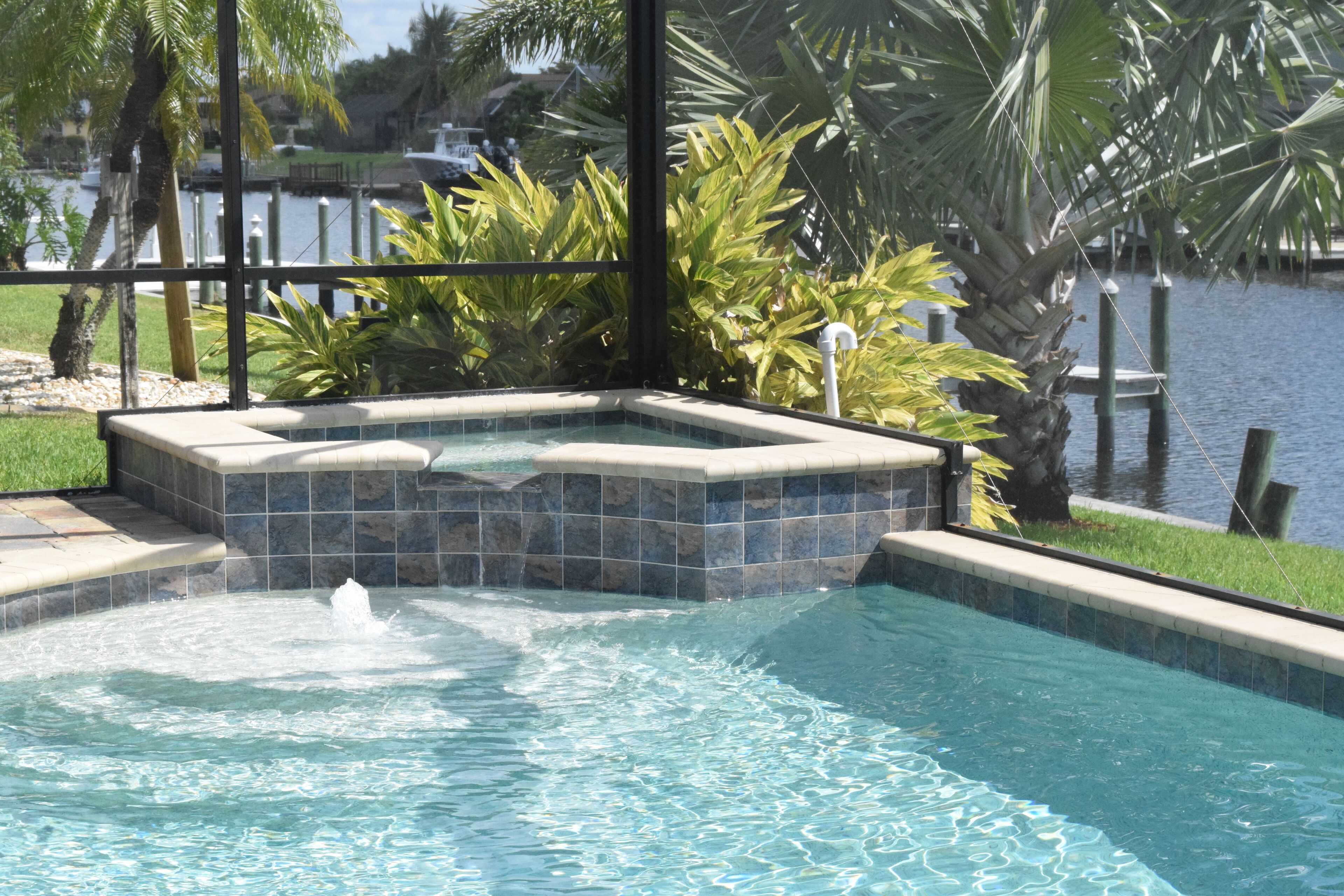 Piscina all'aperto, una piscina riscaldata