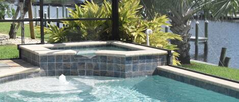 Piscine extérieure, piscine chauffée