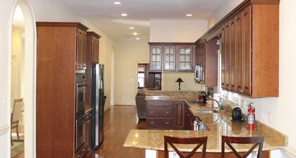 Nice Quiet Family Home - Long Term