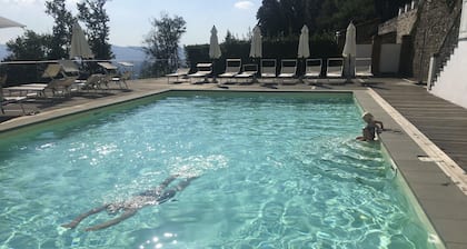 VUES PRIVĂES ET SPECTACULAIRES - VILLA GUINIGI - LUCCA * Ă VOIR VIDĂO & LIEN *