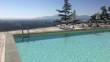 Innenpool, AuĂenpool