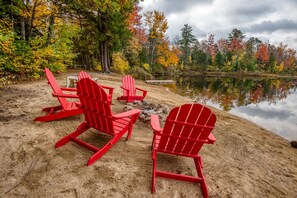 Property grounds - Year Round Waterfront Chalet in Amazing Private Location!! (Conway)