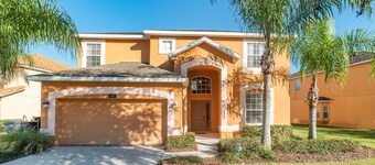 Serene Pool Home Overlooking Conservation Area 🌳🏊‍♂️