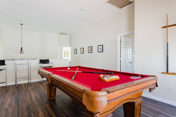 8 ft pool table