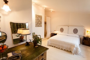 Double Room | Free WiFi