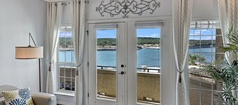Stunning Lake view - Plush Condo On Lake Travis Island Villa!!