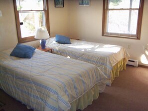 4 habitaciones, tabla de planchar con plancha y wifi gratis