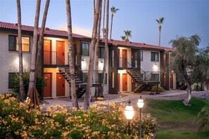 Exterior - 102 -Resort-Style Living | Luxe Suite, Poolside Lounge, Tennis & Outdoor Games (Scottsdale)