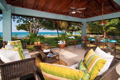 Villa BEACHNUT - ON PRIVATE BEACH IN A GATED COMMUNITY