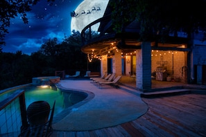 Outdoor pool, a heated pool