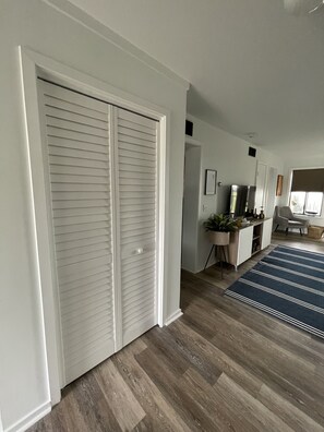 Interior - OCEAN VIEW - TOP FLOOR (Hilton Head Island)