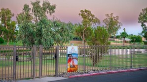 Property grounds - 131 Fully Furnished, amenities galore! (Scottsdale)
