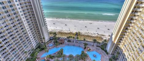 Innenpool, Außenpool