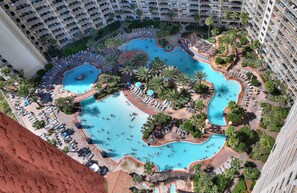 Piscina coperta, piscina all'aperto