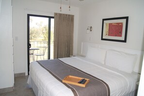 1 slaapkamer, een strijkplank/strijkijzer, internet, beddengoed