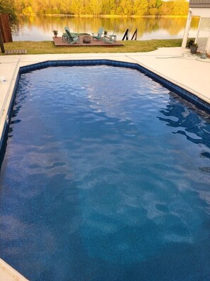 Outdoor pool - Waterfront Terrace~7 mins to Masters~Pool~Kayak~BBQ~ UPSTAIRS UNIT (Augusta)