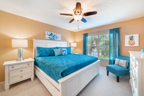 6 soverom, skrivebord, strykejern/-brett og wi-fi (inkludert)