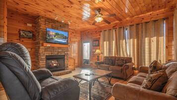 Smart TV, chimenea, consola de videojuegos