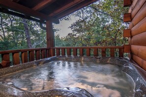 室外 SPA 浴池