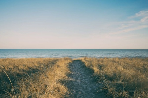 Beach nearby, sun loungers, beach towels