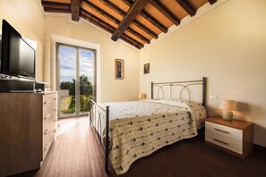 4 Schlafzimmer, Bügeleisen/Bügelbrett, kostenloses WLAN, Bettwäsche