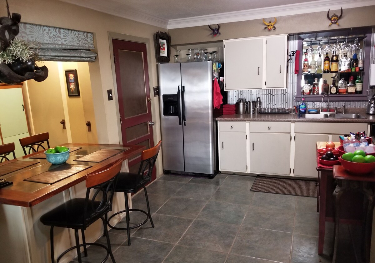 Photo 3 of Beautiful 5 rm.Hardwood Austin Home!