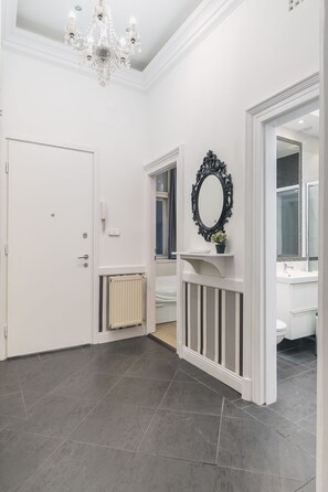 Interior - Perfect location in the market/art/nightlife district! Beautifully decorated! (Budapest)