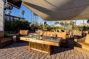 Outdoor dining - 117 Upscale Greenbelt Oasis | Heated Pool, Premium Cable, Private Patios (Scottsdale)