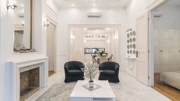 2 bedrooms, desk, iron/ironing board, travel crib