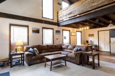 Secluded Cabin Near Ricketts Glen State Park