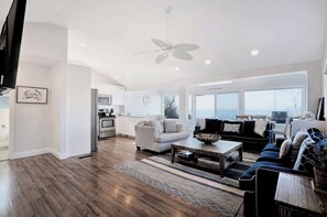 TV, fireplace, DVD player, offices