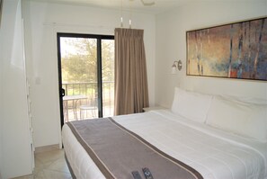 1 bedroom, iron/ironing board, Internet, bed sheets