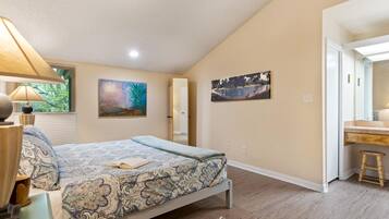 2 habitaciones, tabla de planchar con plancha y cuna de viaje