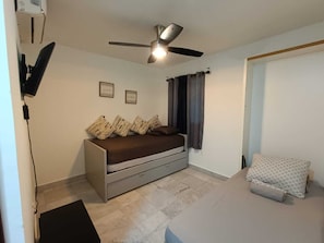 2 chambres, fer et planche Ă repasser, Wi-Fi, draps fournis