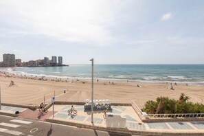 Beach nearby - ApartUP Acapulco Beachfront Views (Oropesa del Mar)