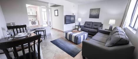 TV, fireplace