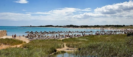 Platja a a prop i gandules de platja