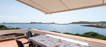 House with breathtaking view and few steps from the beach