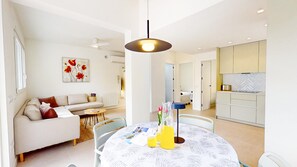 Smart TV - Lovely apartment at 50m from the beach. 4 pers. Wifi. A/C. (Dénia)