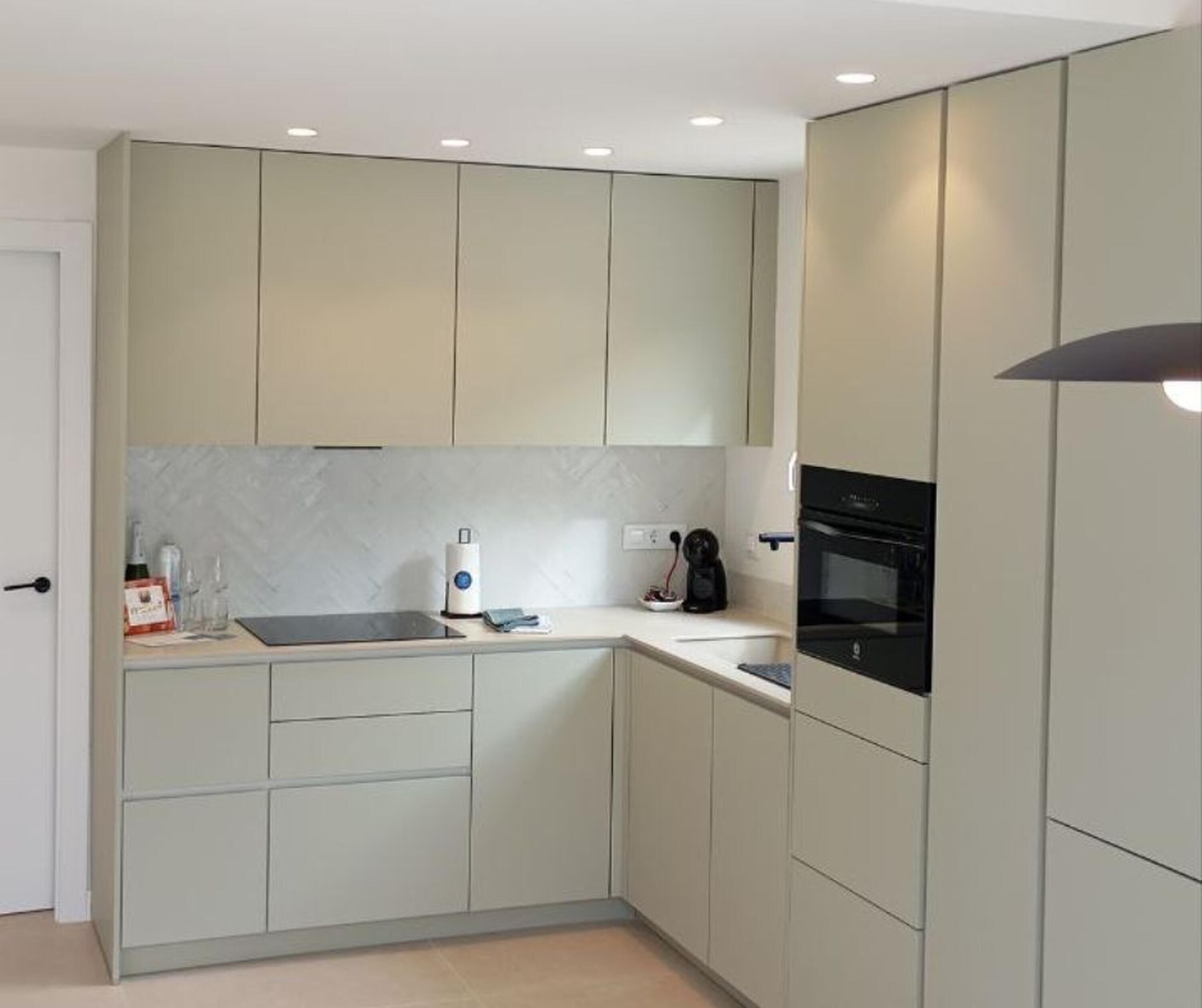 雪 櫃、微波爐、焗爐、爐具