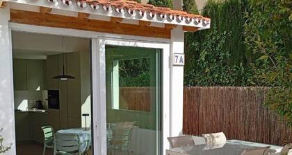 Lovely apartment at 50m from the beach. 4 pers. Wifi. A/C.