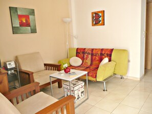 تلفزيون، مشغل دي في دي، كُتُب، مكتبة موسيقى