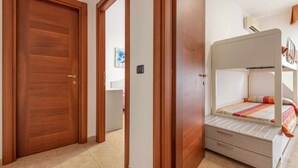 2 bedrooms, iron/ironing board, WiFi, bed sheets - TRILO GEMELLI 1: brand new and comfortable at the Lido beach (Alghero)