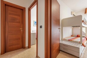 2 bedrooms, iron/ironing board, WiFi, bed sheets - TRILO GEMELLI 1: brand new and comfortable at the Lido beach (Alghero)